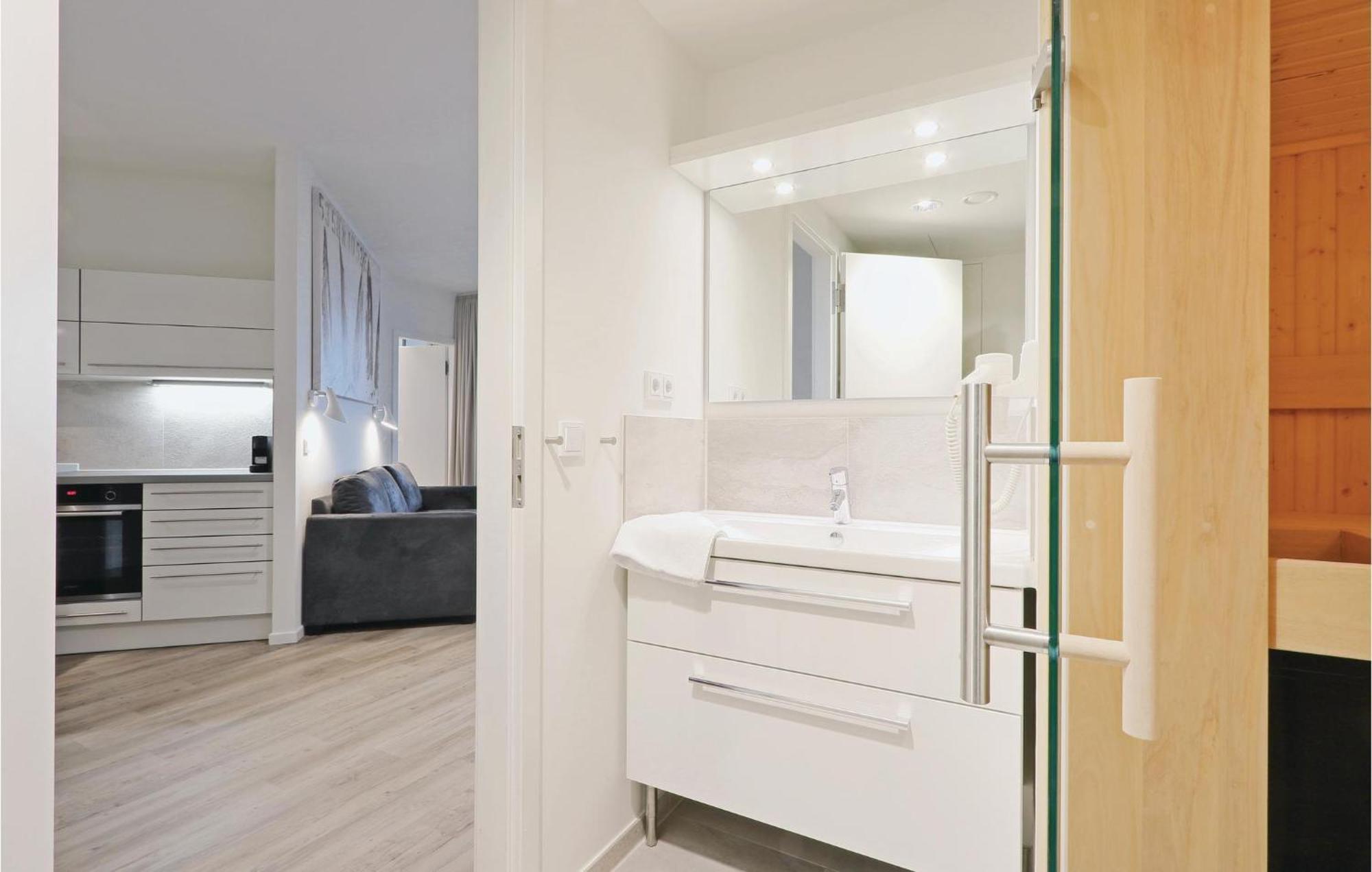 Lovely Apartment In Luebeck Travemuende With Sauna Eksteriør bilde